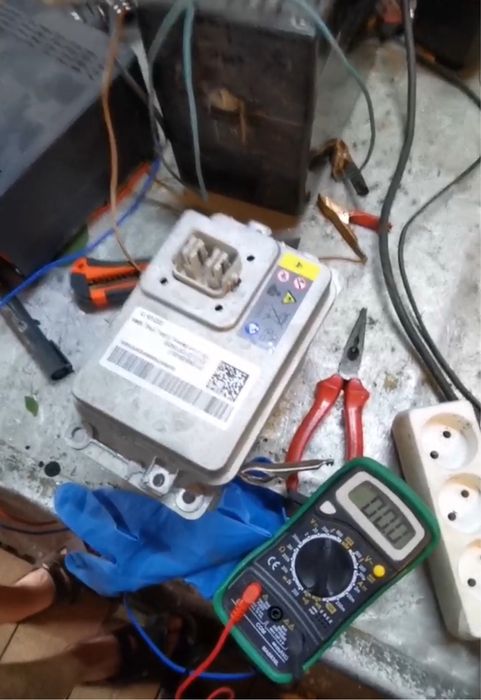 Зняття крашу та відновлення акб Tesla,підшивка ключів,навігації,сімки