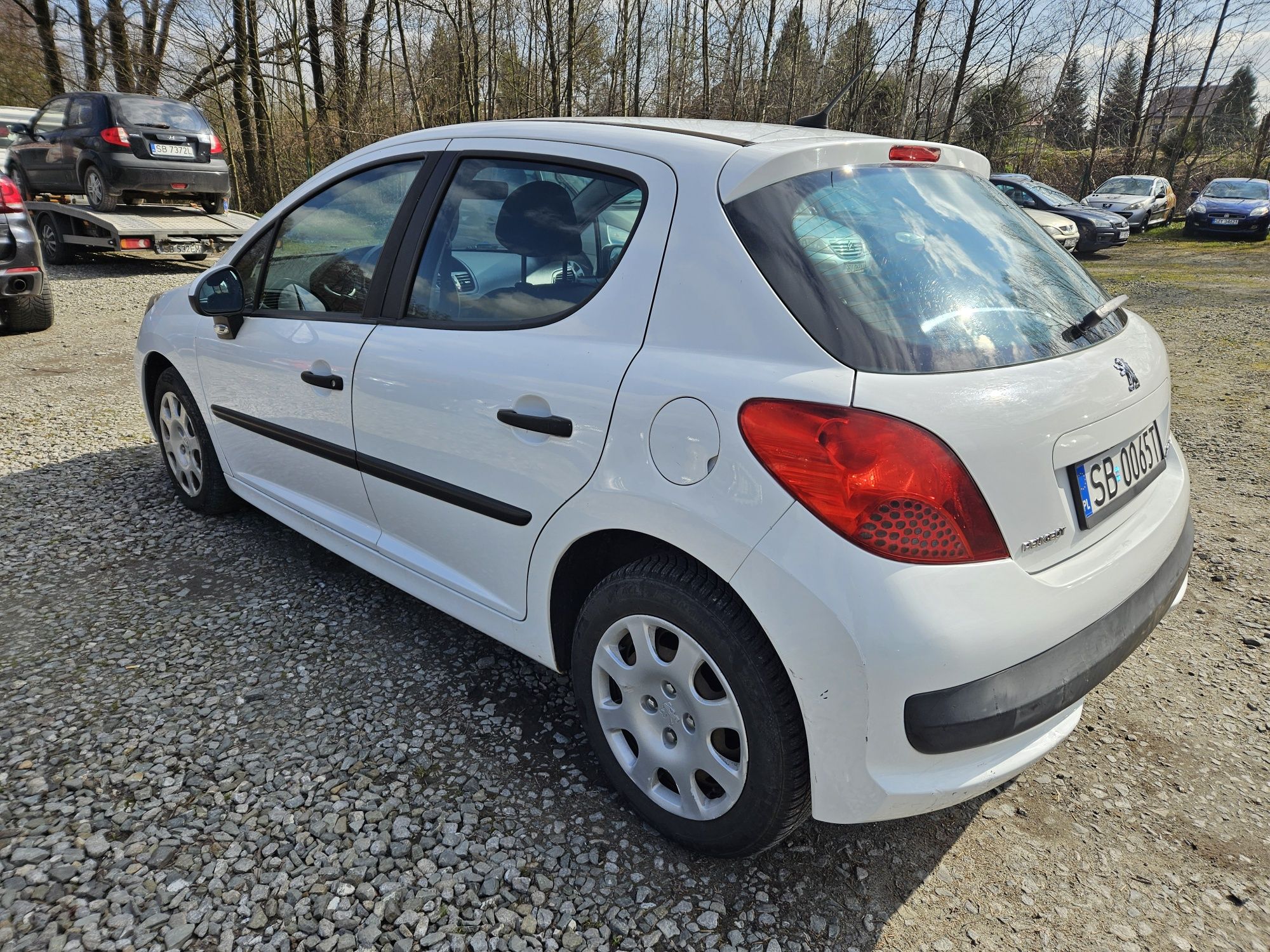 Peugeot 207 1.4 Benzyna Klima 4 drzwi