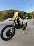 Husqvarna 250 de 2022 TPI  em muito bom estado