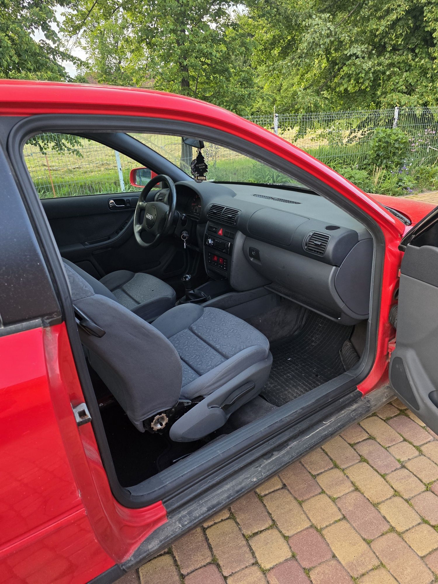 Audi A3 8L  1.8 125km