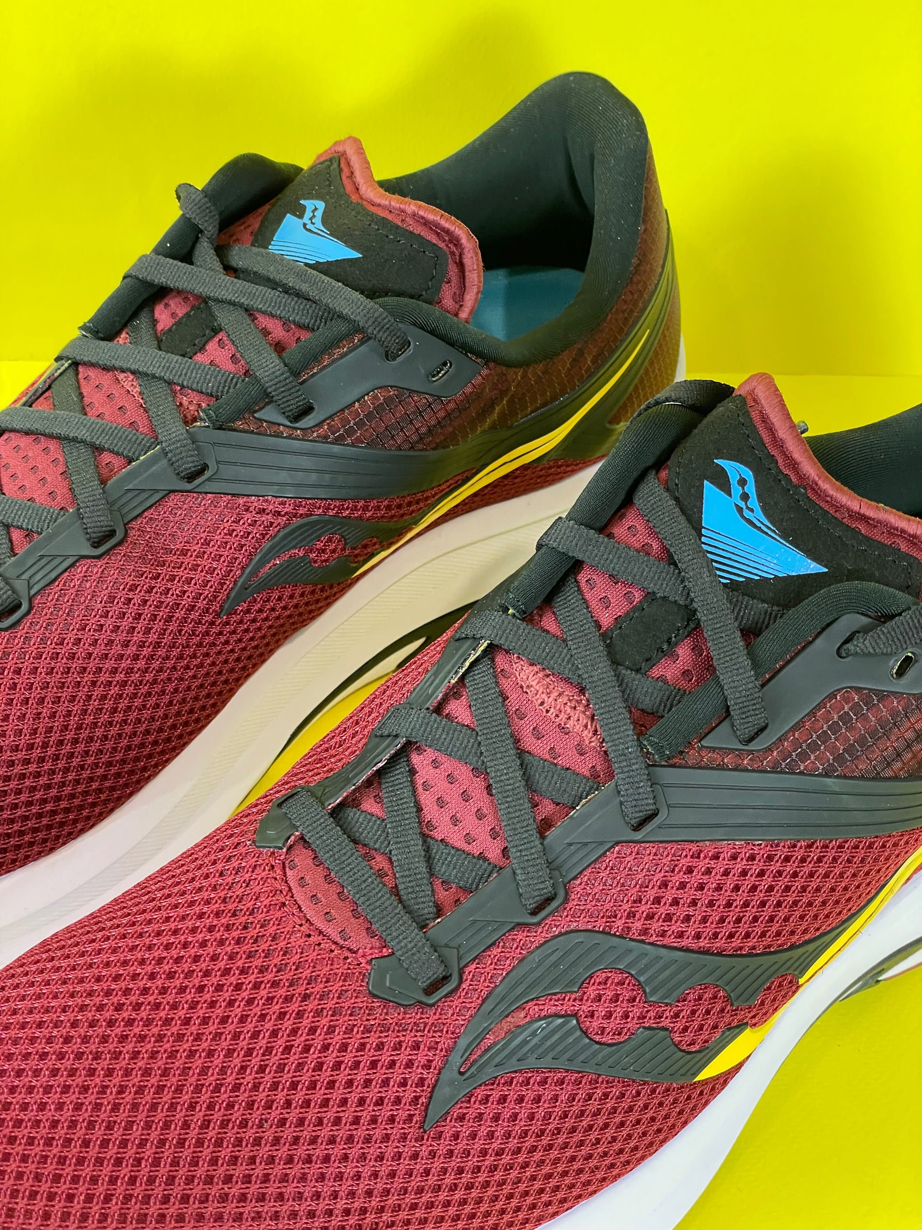 Чоловічі легкі бігові кросівки Saucony Axon 46,5 розмір
