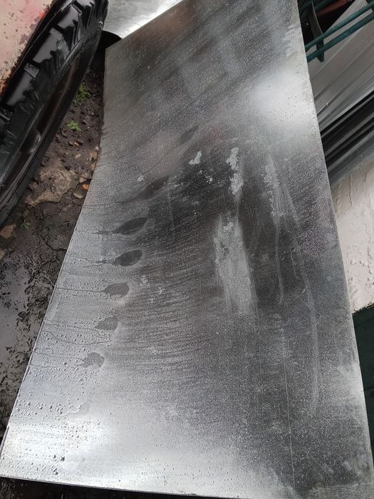 Нове оцинковане залізо(листи)товщиною 0,5 мм.