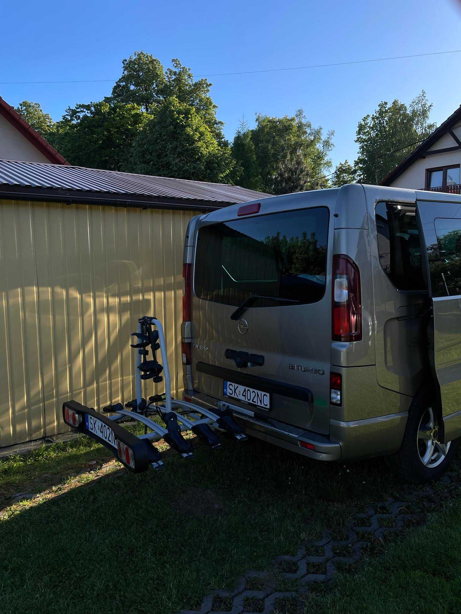 Wynajem Busa Opel Vivaro , Renault Trafic 9 osobowe,