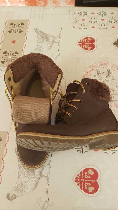 Sapatos de Senhora e Botas