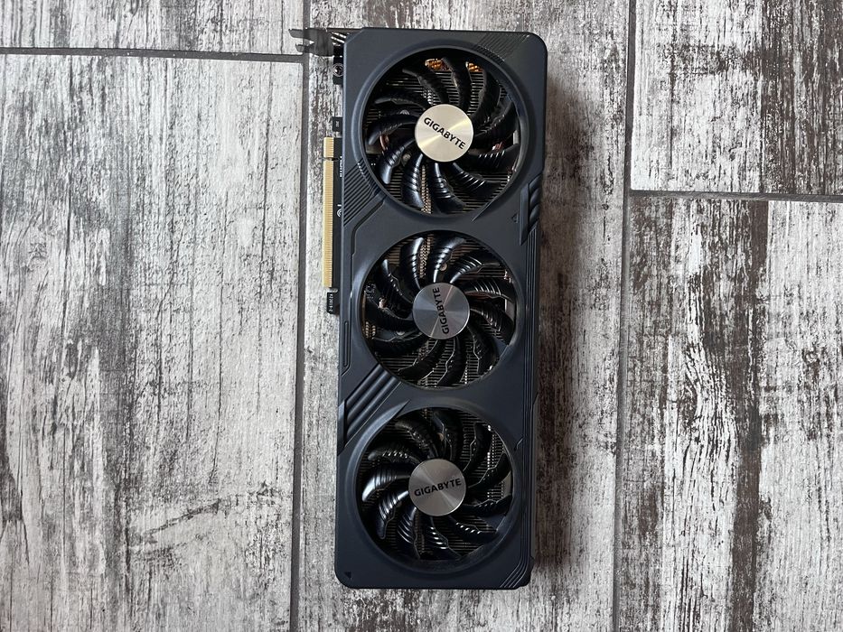 Видеокарта GIGABYTE GeForce RTX 4060 Ti GAMING OC 8G