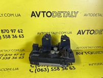 Замок боковой правой сдвижной двери механическийOpel Vivaro 8200004410