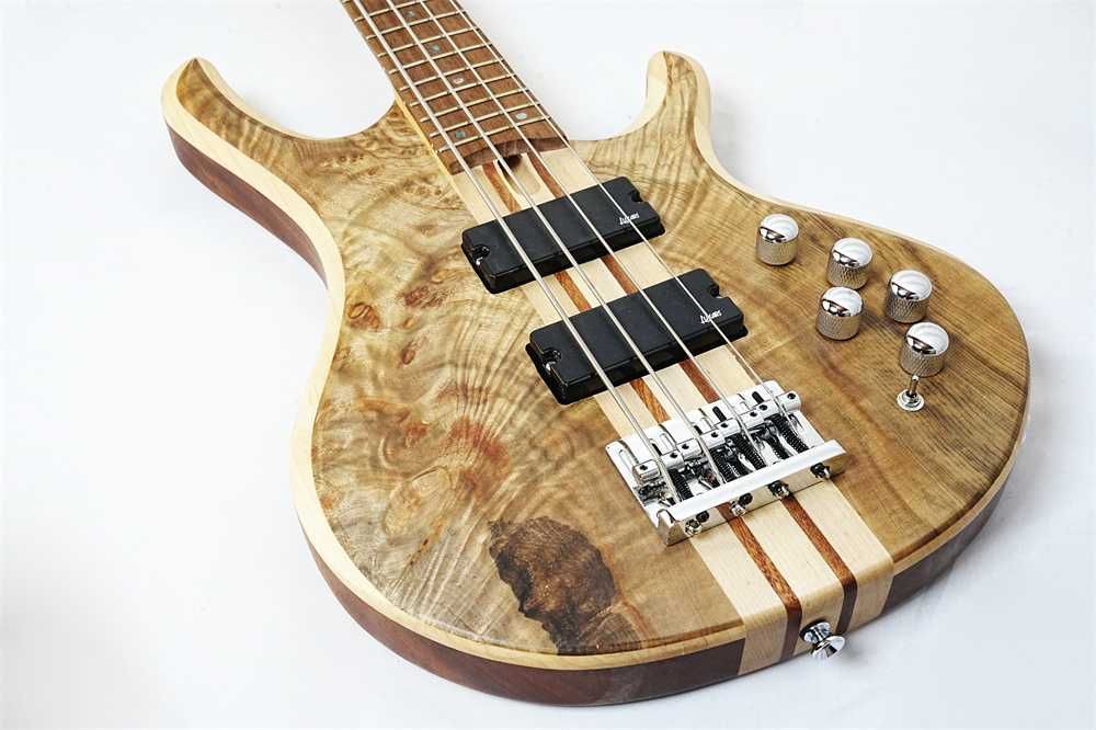 Gitara basowa LUXARS S-B60-4