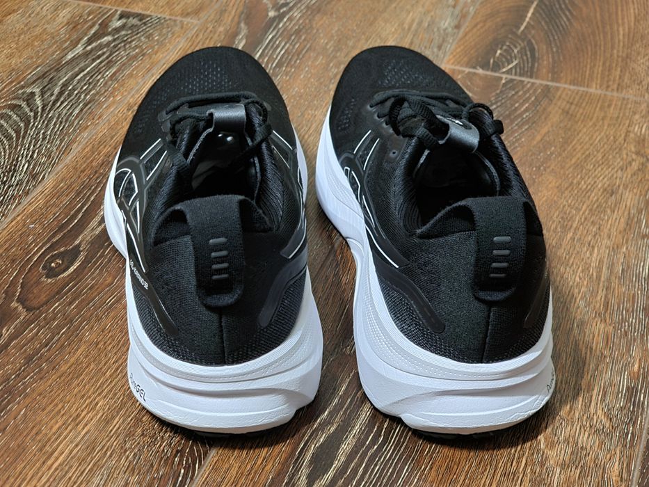 Оригінал 100% чоловічі кросівки asics gel kayano 32  euro 44.5