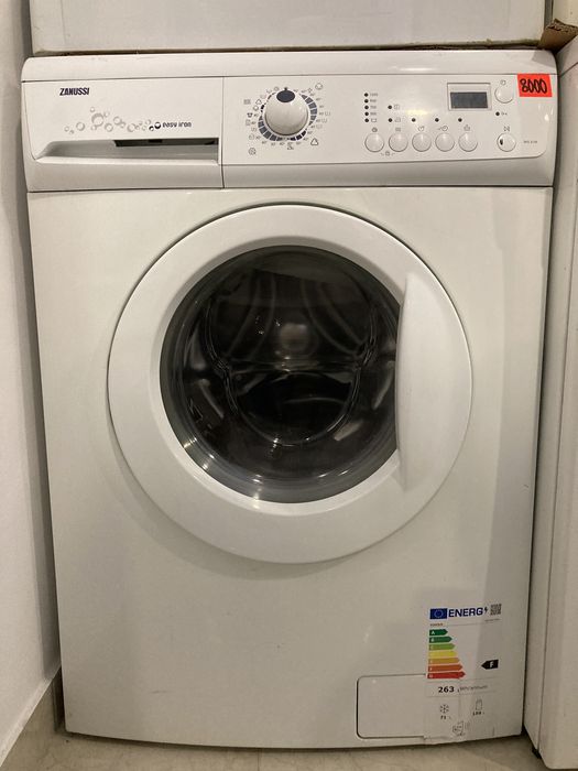 Прально-сушильна машина Zanussi, машинка