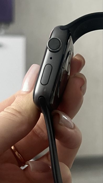 Apple Watch 4 / 44mm