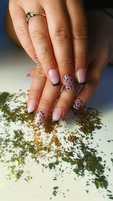 Stylizacja rzęs i paznokci