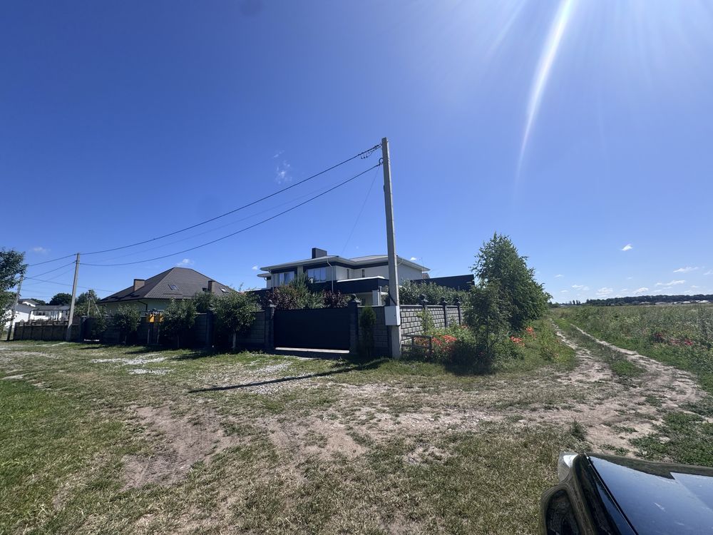 Продаж рівної ділянки під будівництво в хоорошій локації