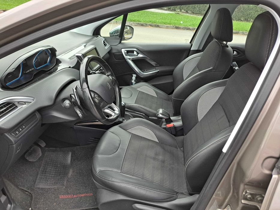 Carrinha peugeot 2008 1.2 PureTech Allure 2016