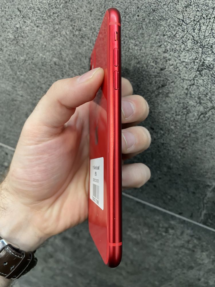 iPhone 11 64GB red used