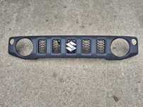 Suzuki Jimny II 18- grill atrapa