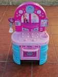 Vendo COZINHA de criança BRINCAR com muito pouco uso e está como nova.