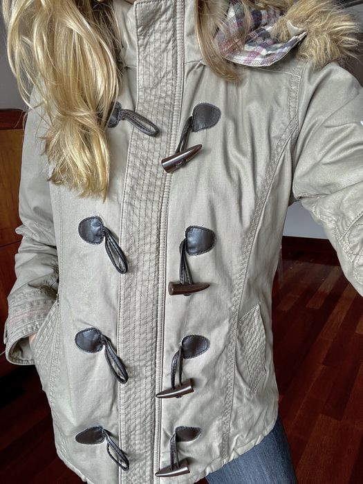 Beżowa kurtka ocieplana z Pepe Jeans