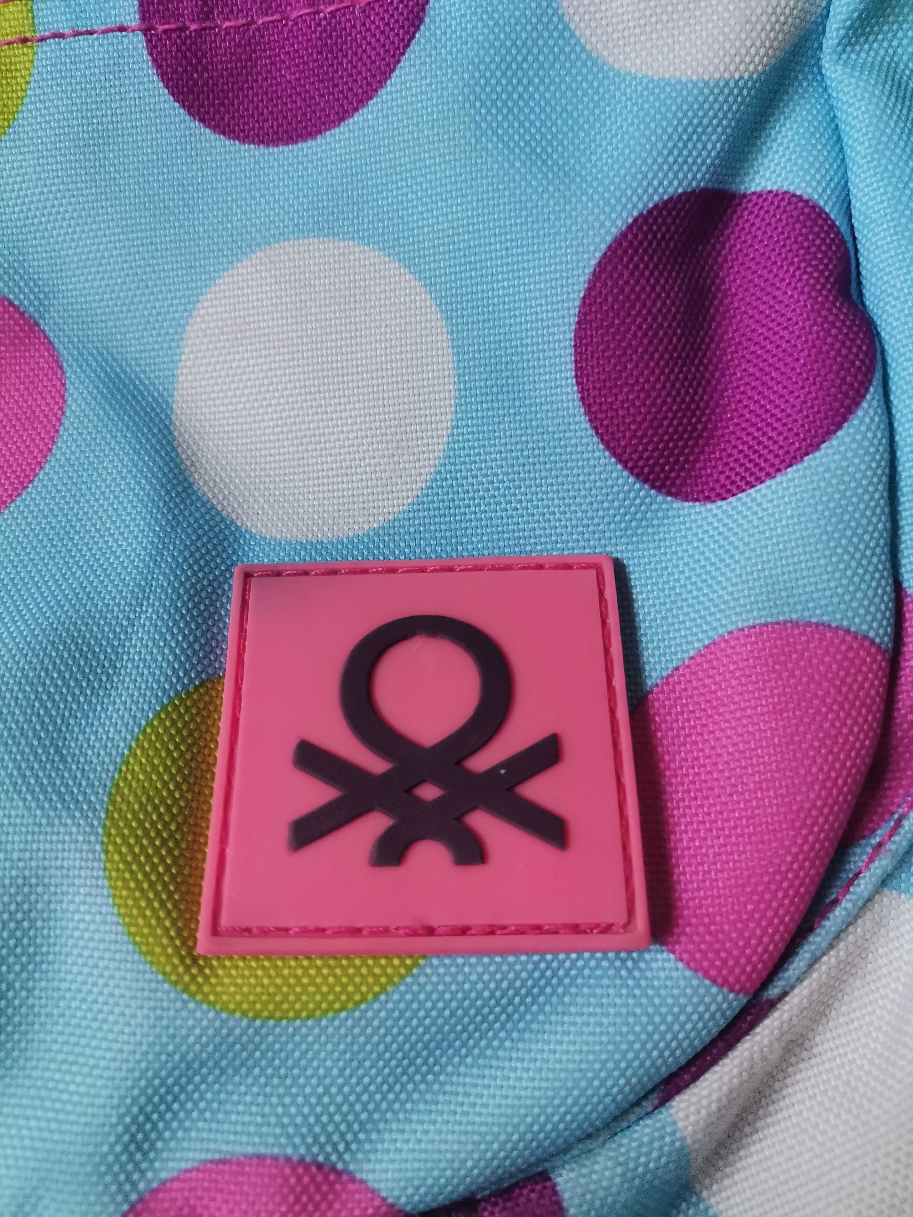 Mochila e estojo:United Colors of Benetton azul e rosa padrão colorido