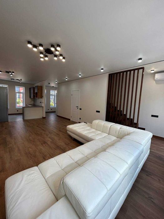 Продаж ТаунХаусу  з ремонтом та меблями