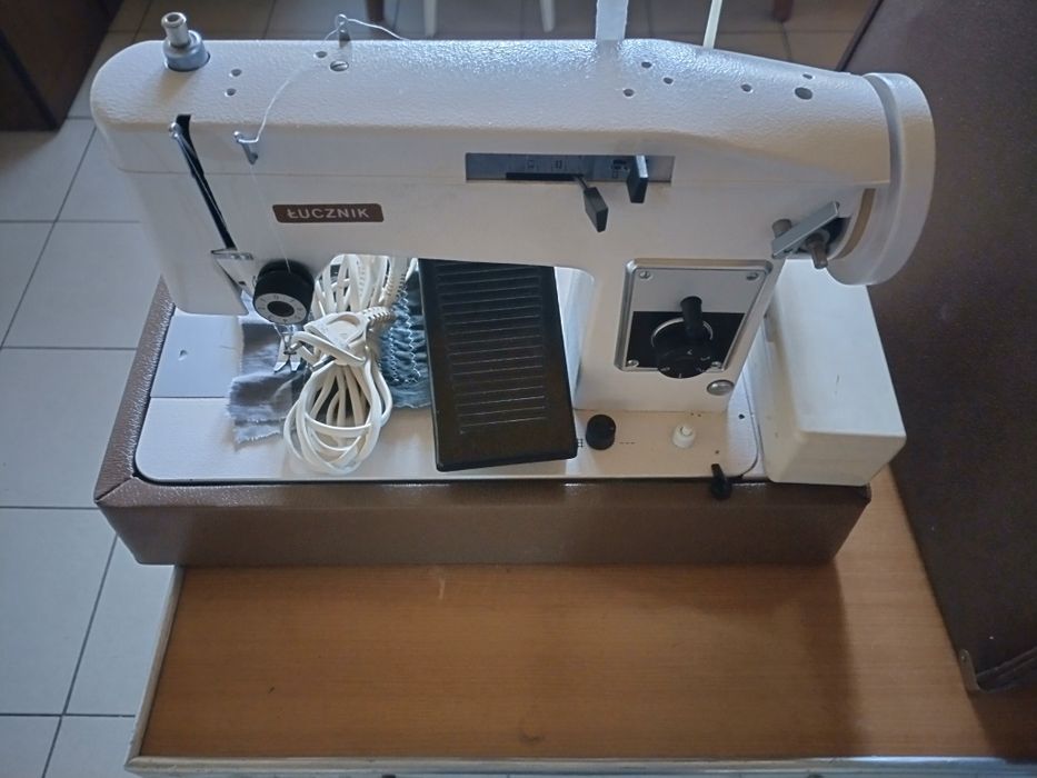 Maszyna do szycia Łucznik 466