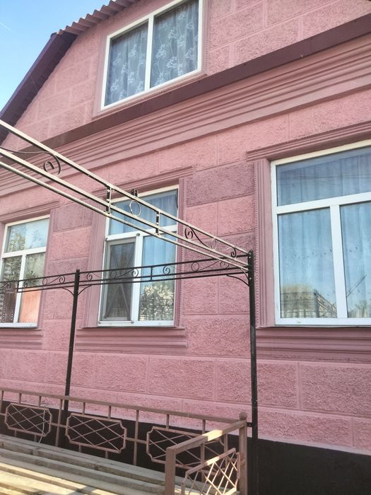 Продам будинок  130 м з меблями  р-н Жуковського кільця