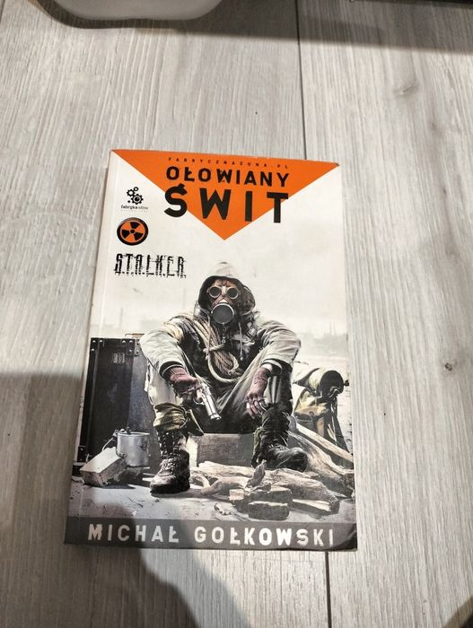 Ołowiany świt - Michał Gołkowski