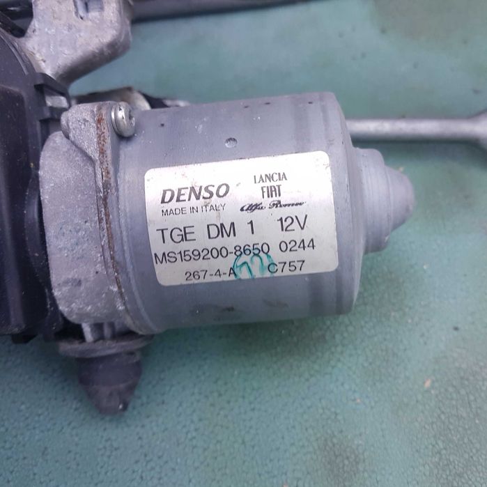 silniczek mechanizm ramiona cięgna wycieraczek przód fiat 500 jak nowe