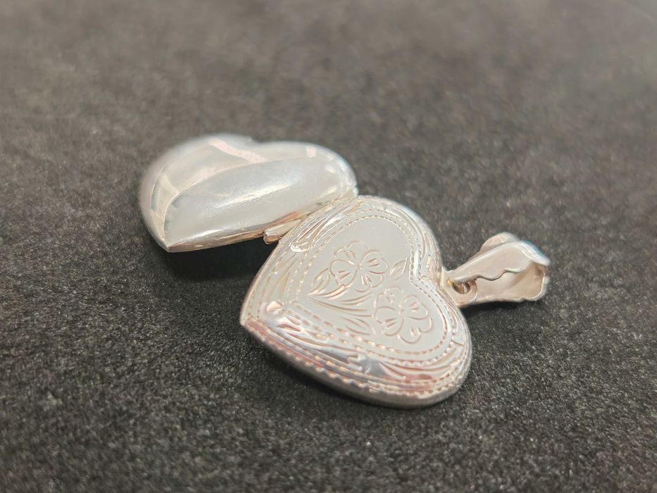 Srebrna zawieszka Sekretnik Serce p925 5,5g 3,2x2,3cm