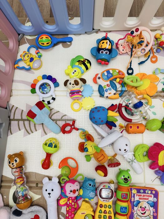 Іграшки для найменших