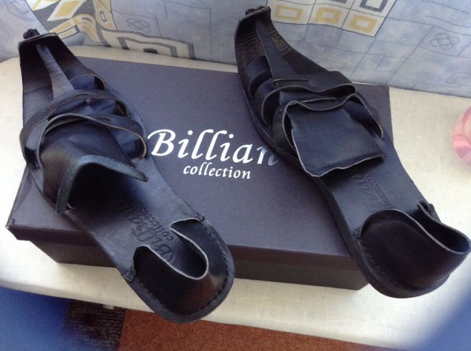 Продам новые кожаные сандалии Billiani collection