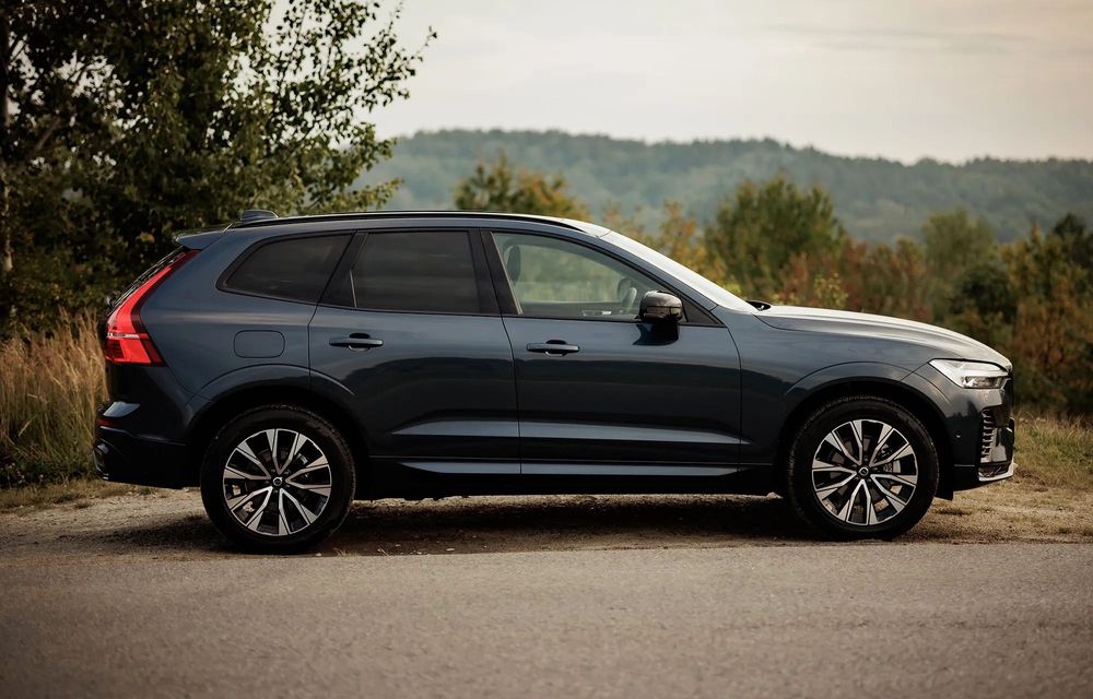 Volvo XC60 B5 AWD Plus Dark