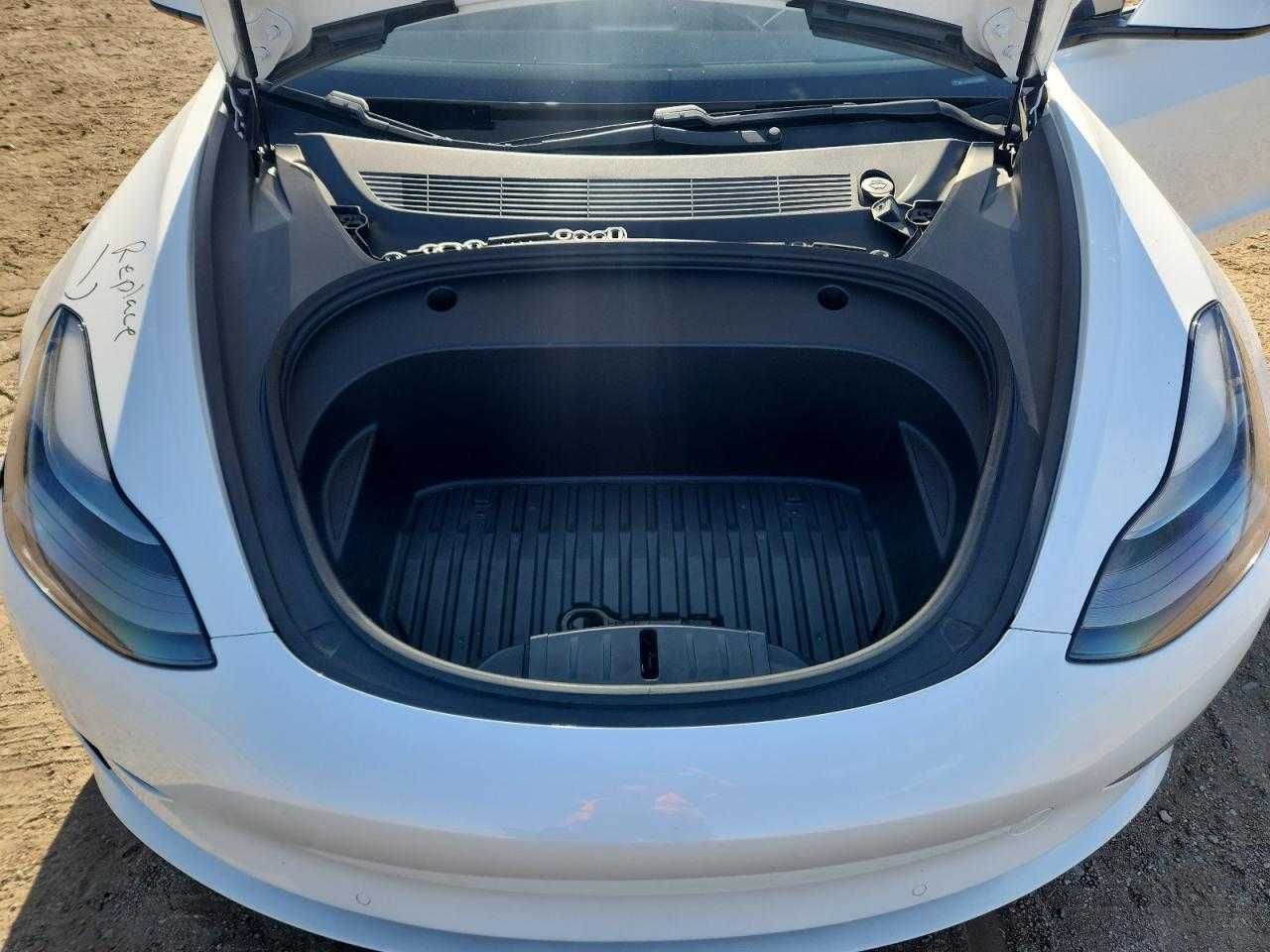 Tesla Model 3 Dual Motor Long Range 2021)