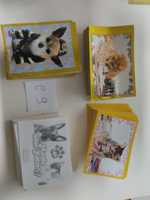 (C2) Cromos de 8 coleções