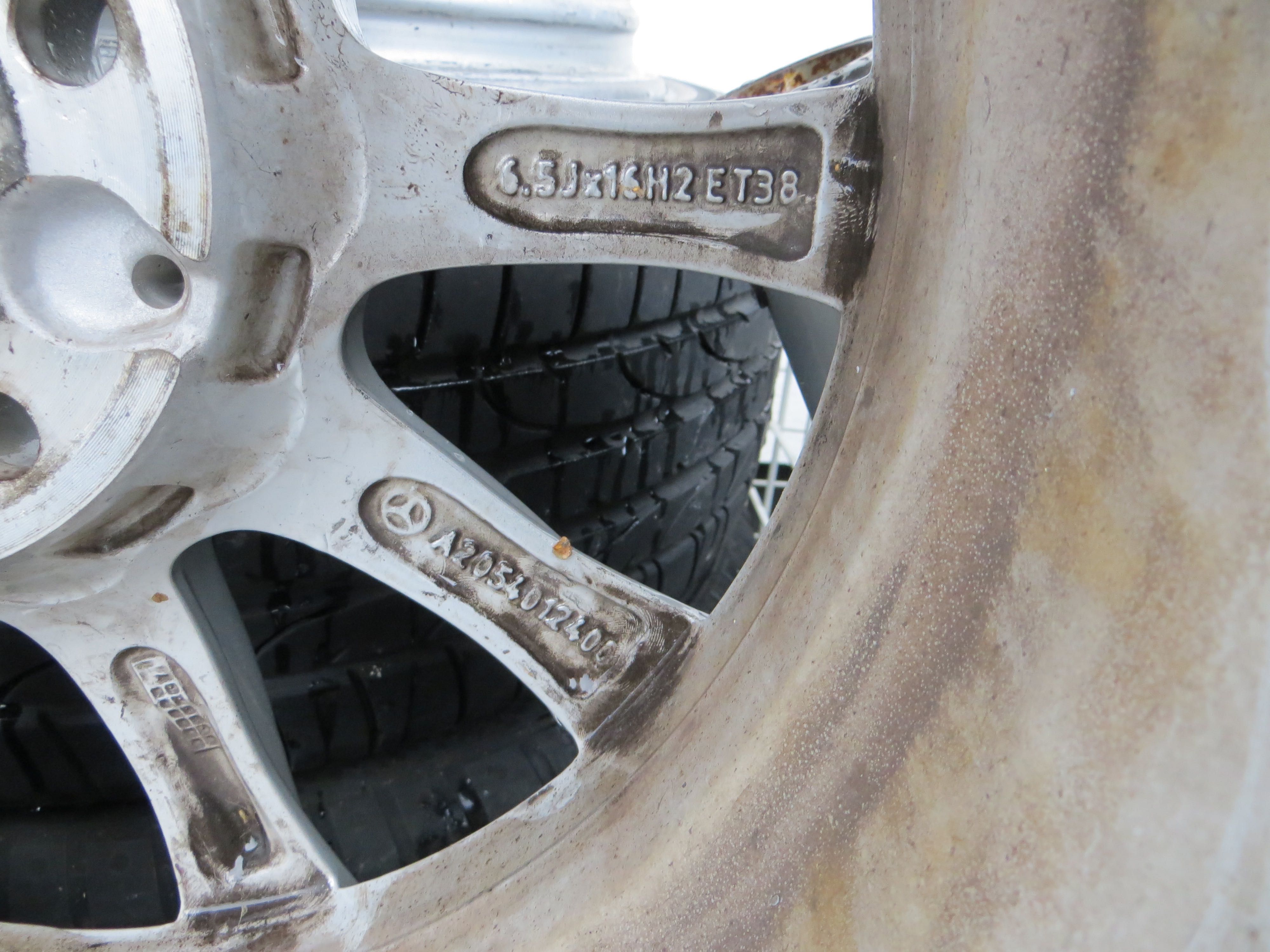 Felgi Mercedes z oponami 205/60/R16