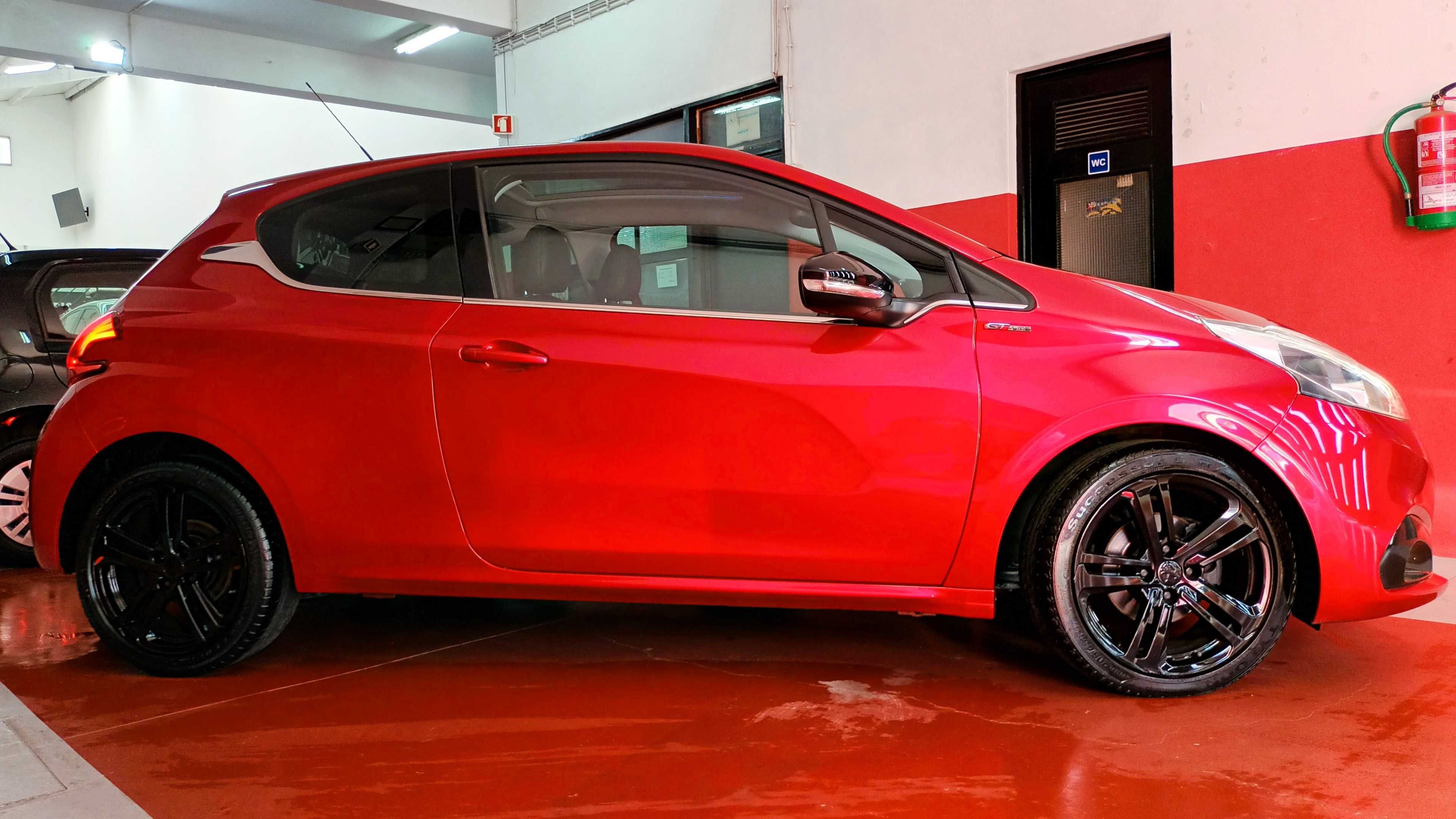 Peugeot 208 1.2 PureTech GT Line