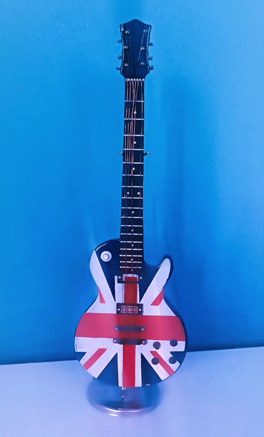 Gitara miniaturka