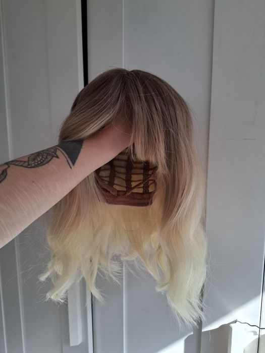 Peruka wig bob z grzywką bob ombre sombre blond brąz jakość premium co