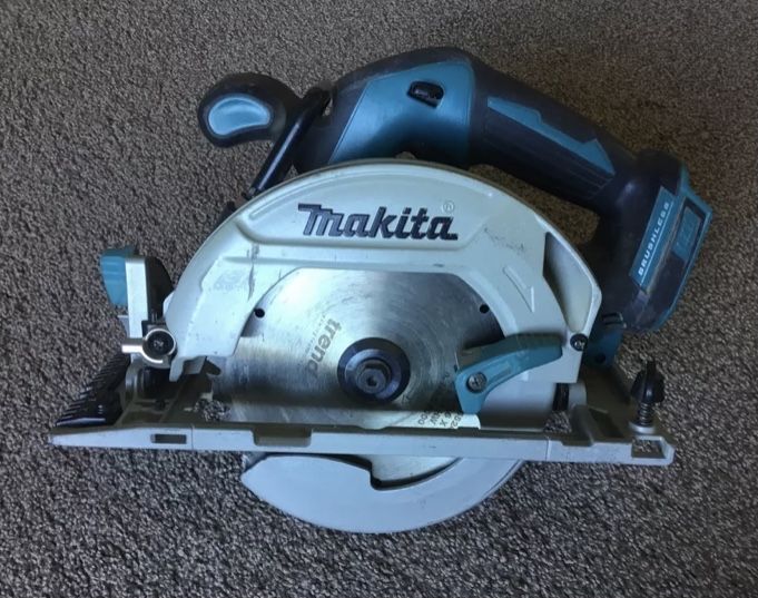 Makita DHS680 Pilarka