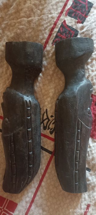 Фигурки из железного дерева