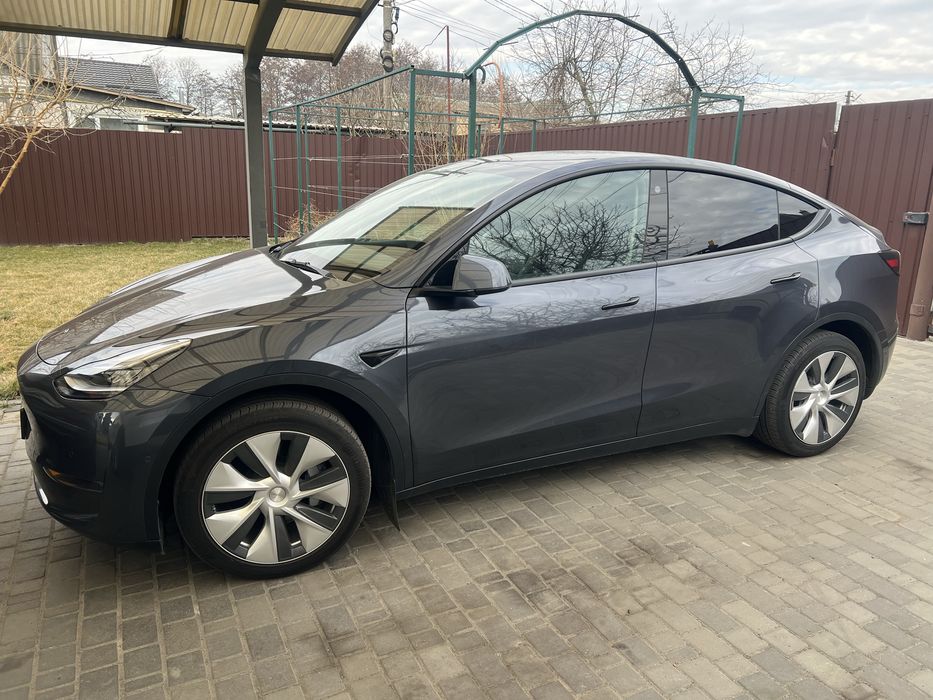 Тесла Y, 22 г. Dual Motor, серый. 7 мест. Рестаил. Регестрация 25 г.