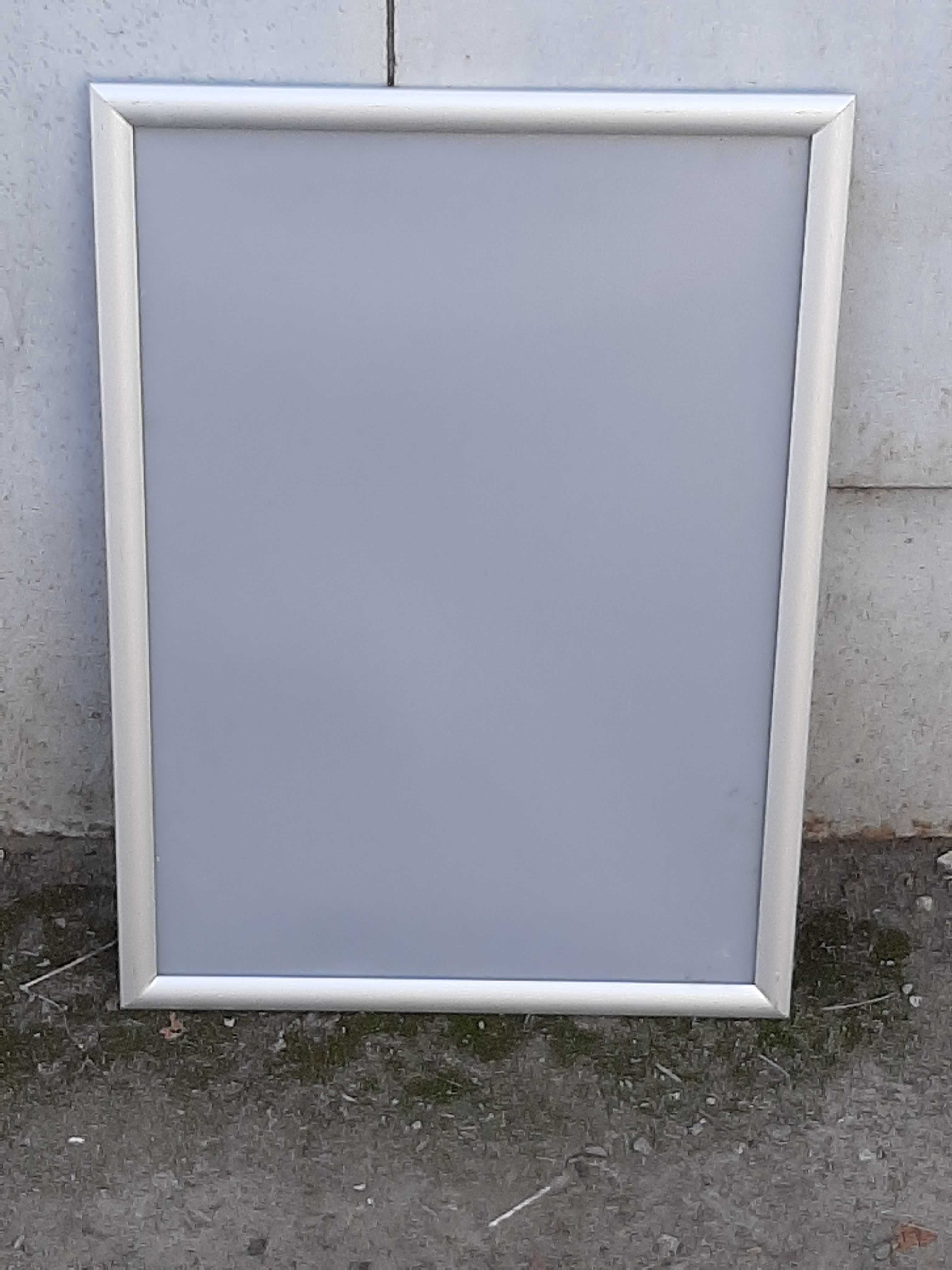 Клик-рамка А2 с алюминиевыми ободками для плакатов