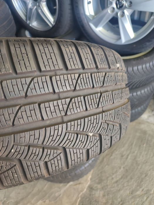 Шини на 19 PIRELLI 235*50. Майже нові 2022 рік. Made in Germany