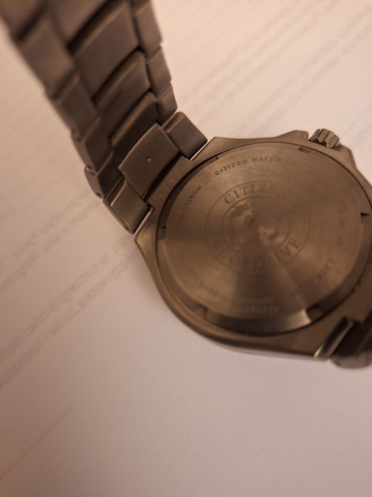 Zegarek Citizen Eco-drive Super Titanium