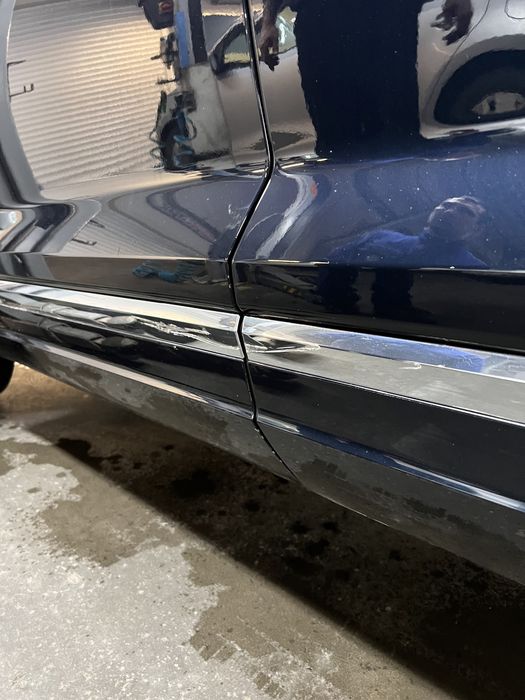 Накладки дверей (батони)VW Touareg ІІІ vw092.3y10