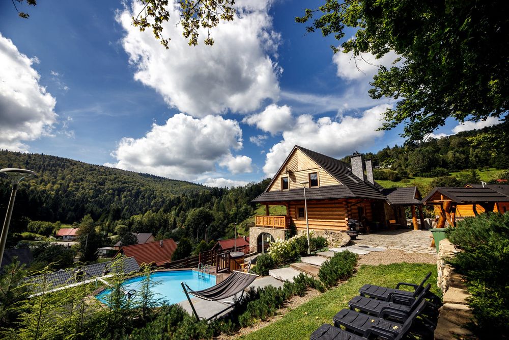 Luksusowa Willa w Beskidach dla 14osób- jacuzzi, sauna, balia, basen