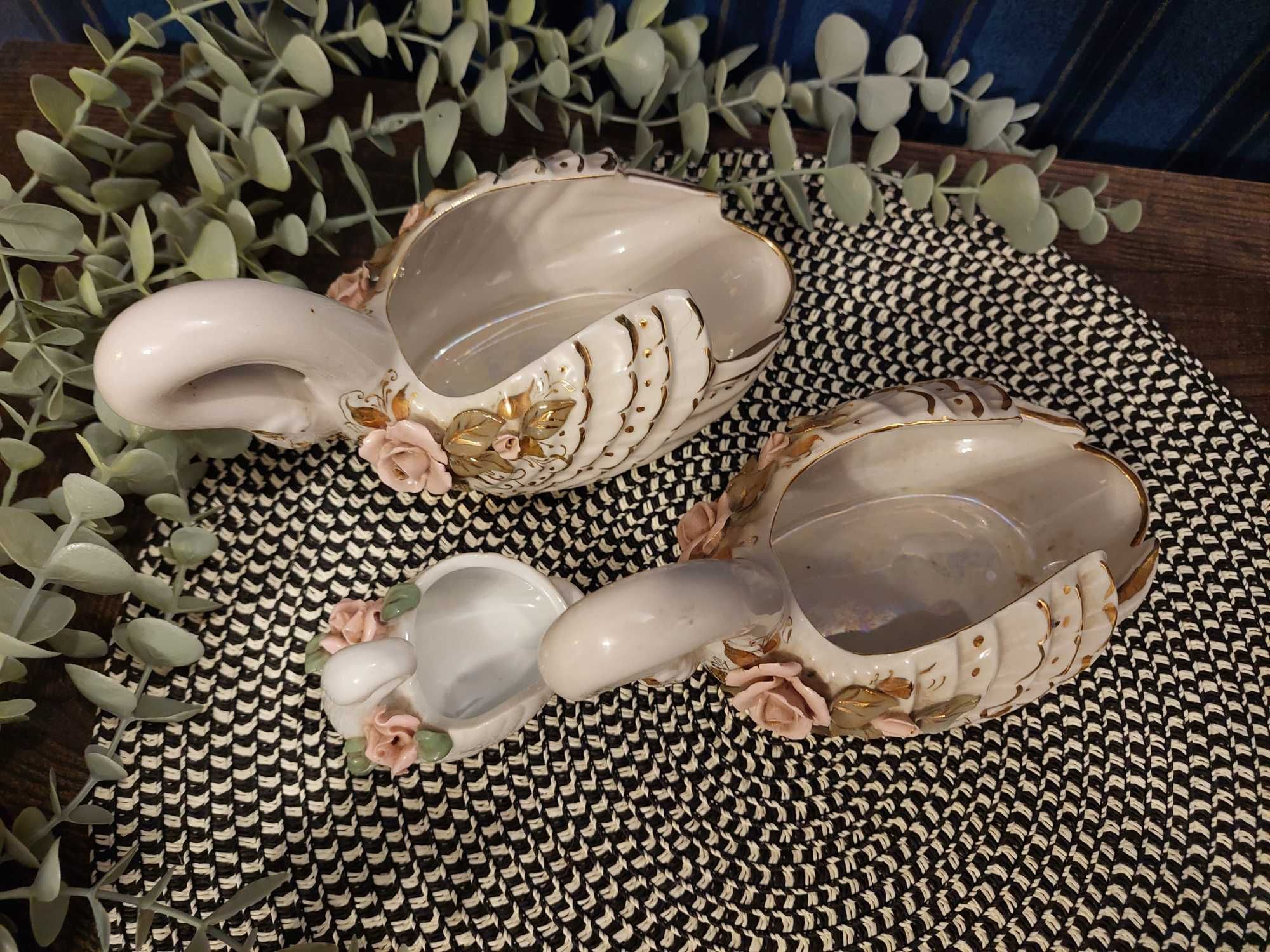 Zestaw figurek dekoracje łabędzie porcelana ceramika