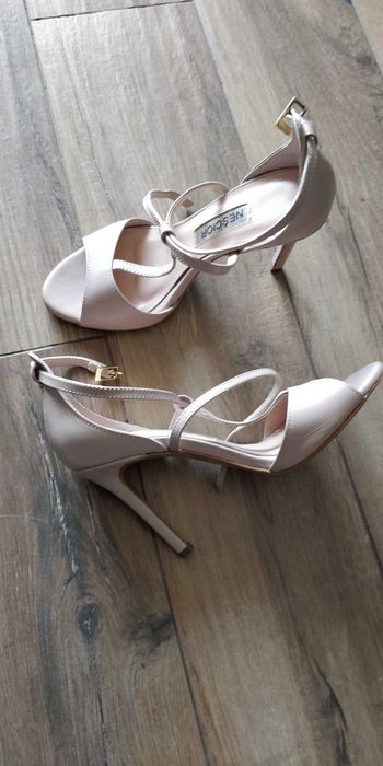 Szpilki nude Neścior naturalna skóra