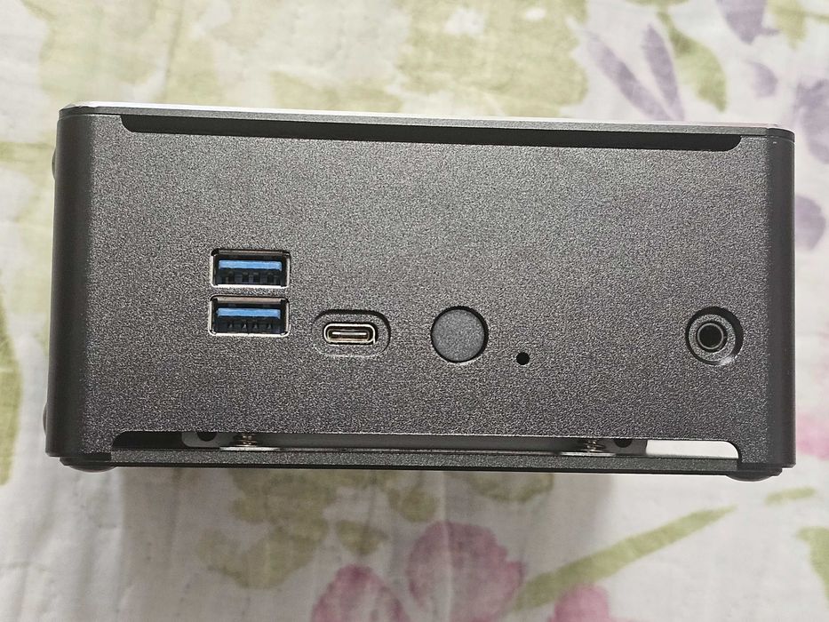 Mini PC Hystou i7 8750H RAM 32GB SSD 500GB Wi-Fi Bluetooth HDMI DP