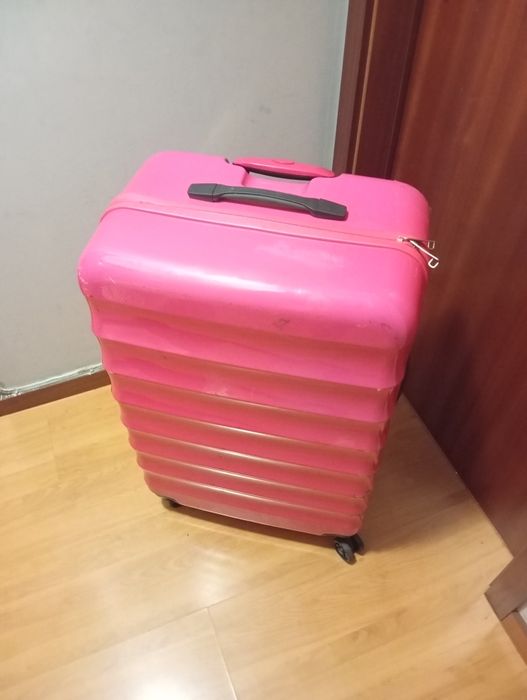 Vendo mala de viagem, mala de porão