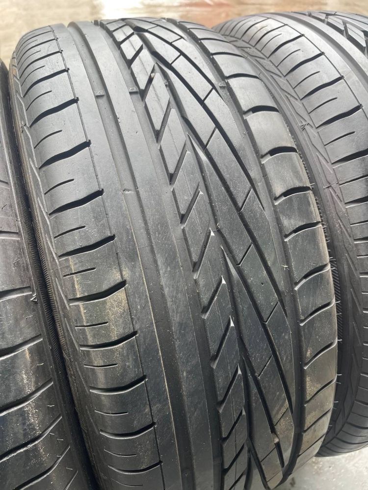 Шини літні R17 235 55 GoodYear Excellence Склад Осокорки